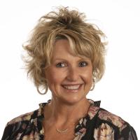 Staff photo of Betsy Cunningham